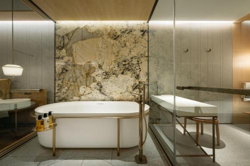 Guest room, 1 King, Ohori Park view
