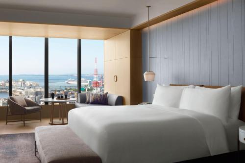 Guest room, 1 King, Hakata Bay view