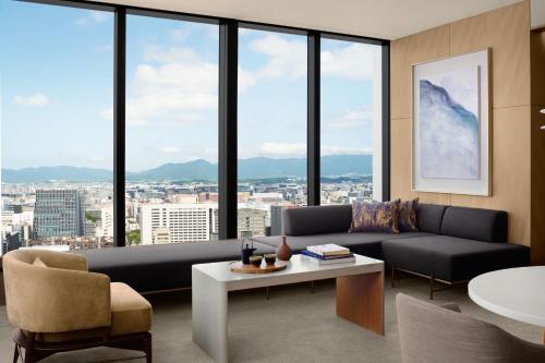 Premium Suite, Club lounge access, 1 Bedroom Suite, 1 King