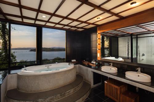 Luxury Suite