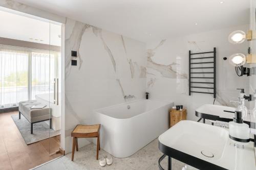 Premium Suite