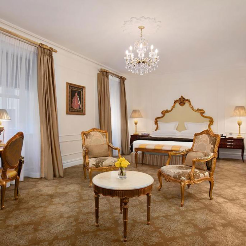 Grand Luxe King Room Mobility Accessible