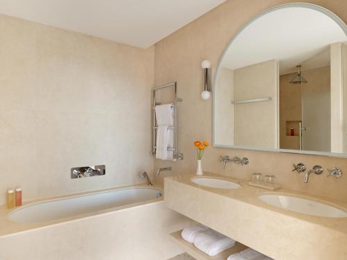 Suite with Sea View