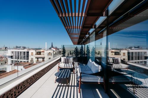 Corner Suite with Terrace