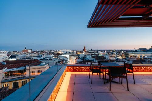 Corner Suite with Terrace