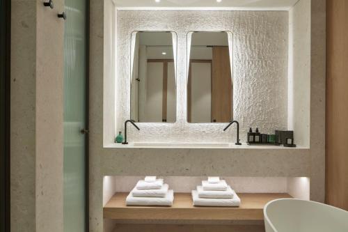 Escape Agora Bayfront Rooftop Infinity 2-bed Suite