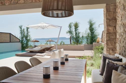 Escape Agora Beachfront Infinity 2-bed Suite