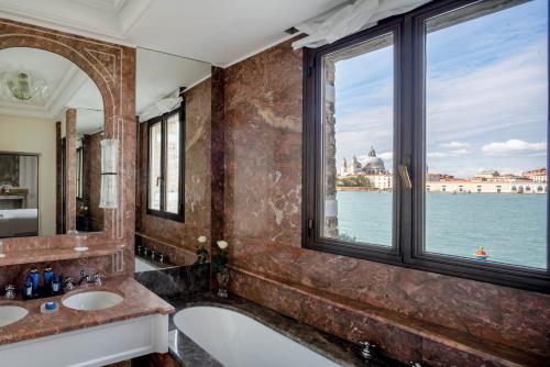 Suite with St. Mark View