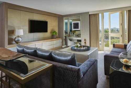 Grand Heritage Suite