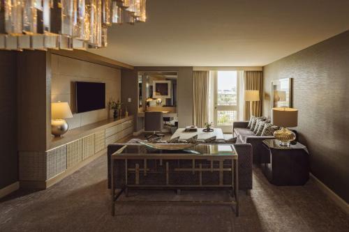 Grand Heritage Suite