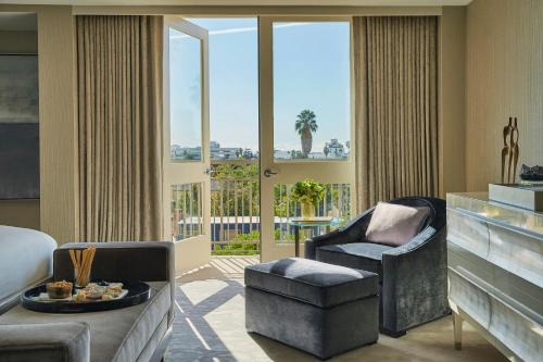 Palm Suite