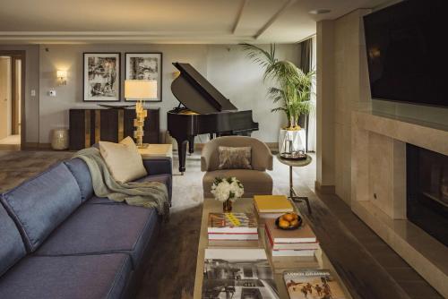 Palm Suite