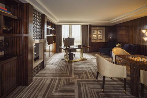 L'Ermitage Suite