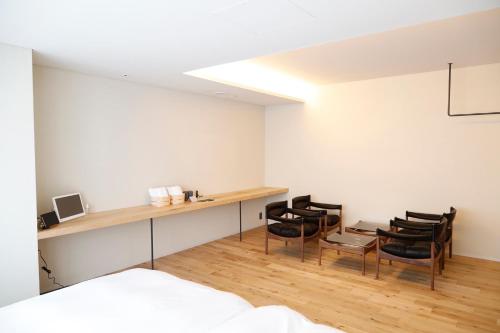 Comfort Room Annex