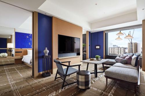 King Suite with City View
