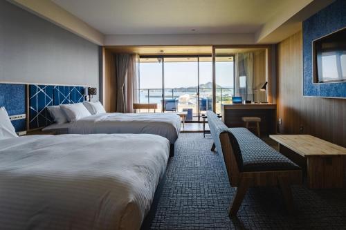 Deluxe Twin Room with Sea View