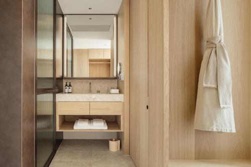 Standard Double Room with City View