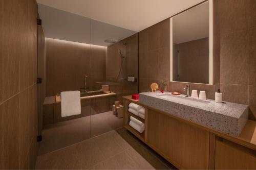 Junior Suite with Garden View