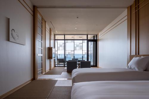 Superior Twin Room with Tatami Area - Ocean View