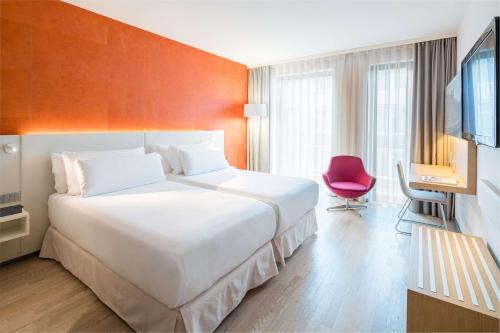 Deluxe Double Room with Extra Bed