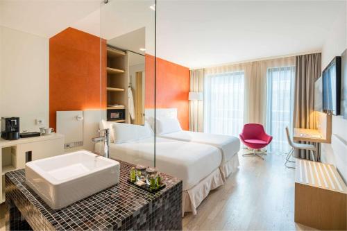 Deluxe Double Room with Extra Bed (2 Adults + 1 Child)