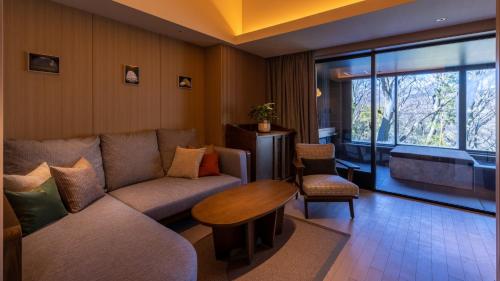 Comfort Suite with Hot Spring Bath 