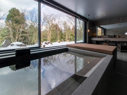 Luxury Suite with Hot Spring Bath