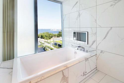 【Short Stay】The Kahala Prestige Corner Twin (19:00 Check in)