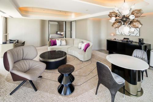 【Short Stay】The Kahala Suite King (19:00 Check in)