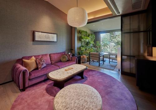 Precious Suite