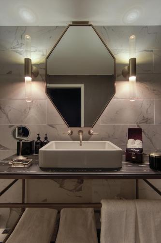 Queen Loft