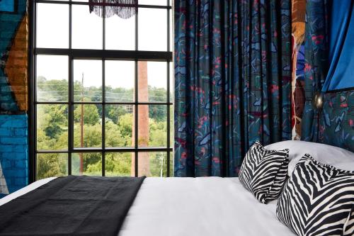 River View King