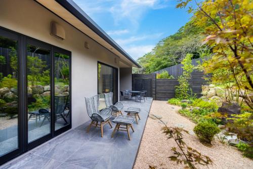 Luxury Suite with Semi-Open-Air Bath