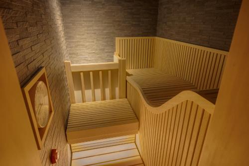 Luxury Suite with Semi-Open-Air Bath