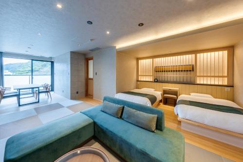 Comfort Deluxe with Semi-Open-Air Bath
