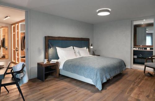 Suite One-Bedroom Mountain Loft