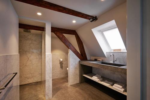 Apartment - Split Level