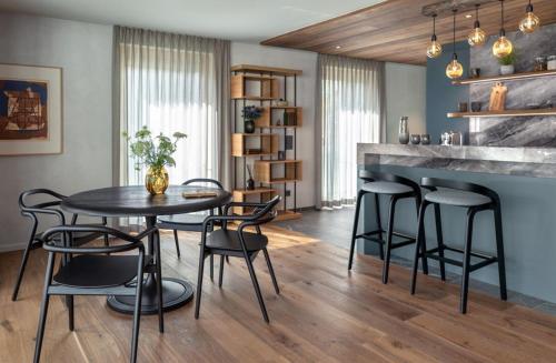 Suite Two-Bedroom Mountain Loft