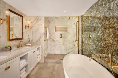 Presidential King Suite with City View