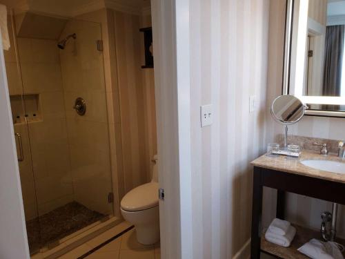 Mountain View Cupola Suite