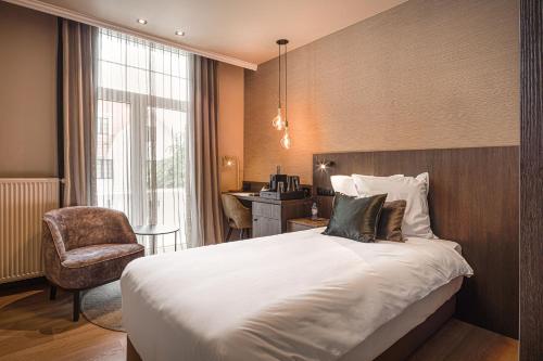 Single Room with Terrace