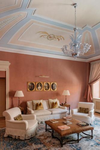 Suite with City View