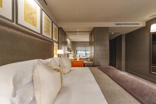 King Room with Garden View