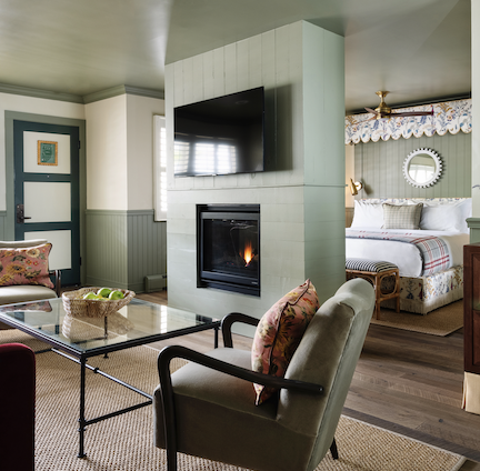 The LPP Suite Double Fireplace