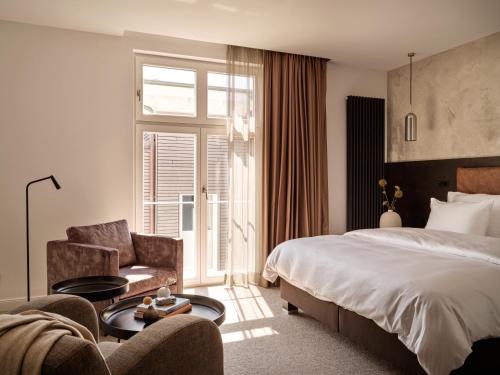 Superior King Room 