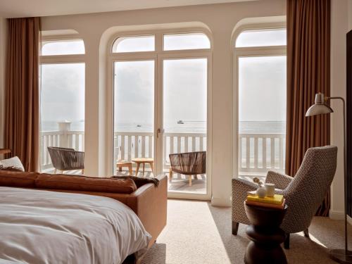 Deluxe Double Room with Balcony and Sea View
