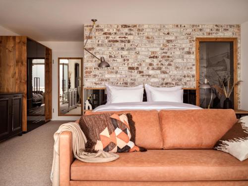 Deluxe Double Room with Balcony and Sea View