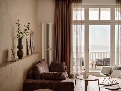 Deluxe Double Room with Balcony and Sea View