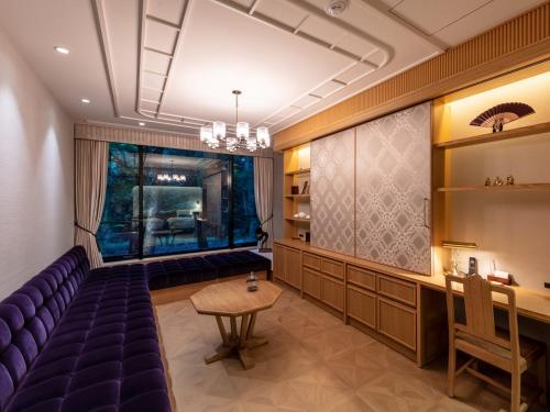 Stylish Suite Twin with Hot Spring Bath 