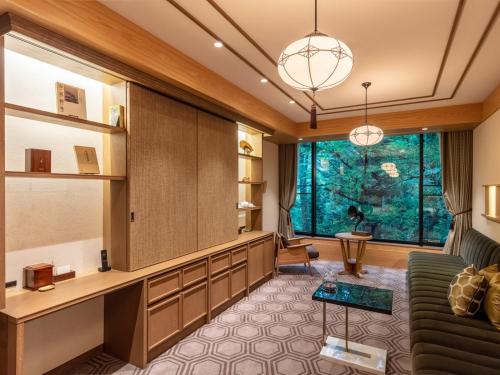 Comfort Suite Twin with Hot Spring Bath